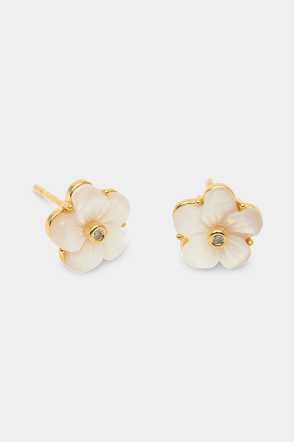 Petite Claire earrings - Creme puff 