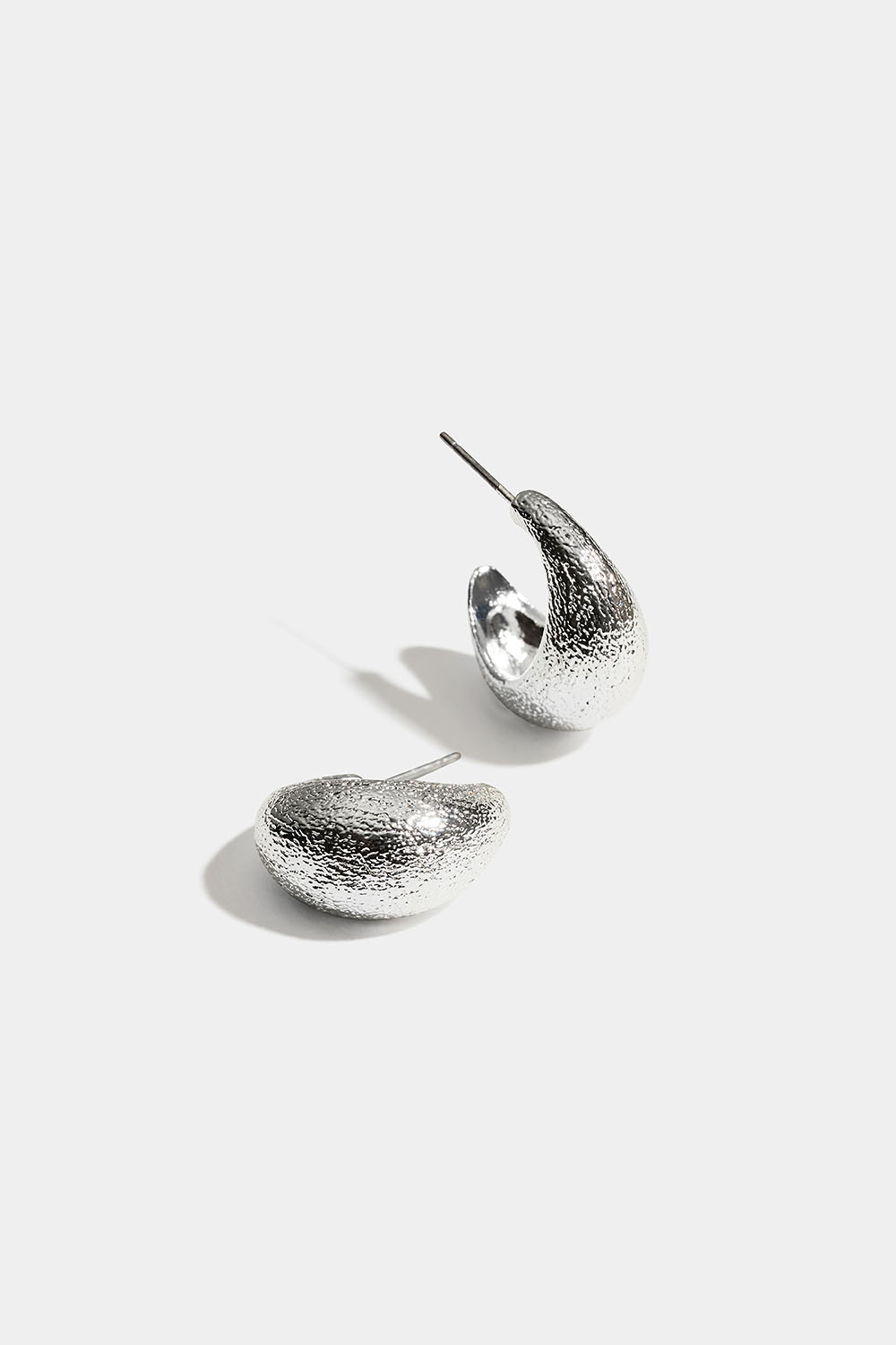Chunky hoops med hamrad design