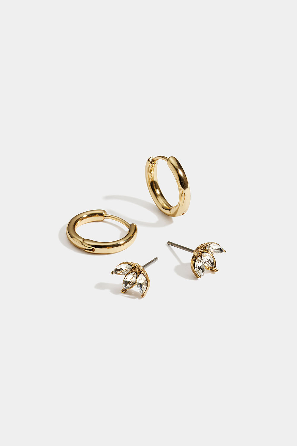 Guldfärgade örhängen 2-pack med hoops och stenar