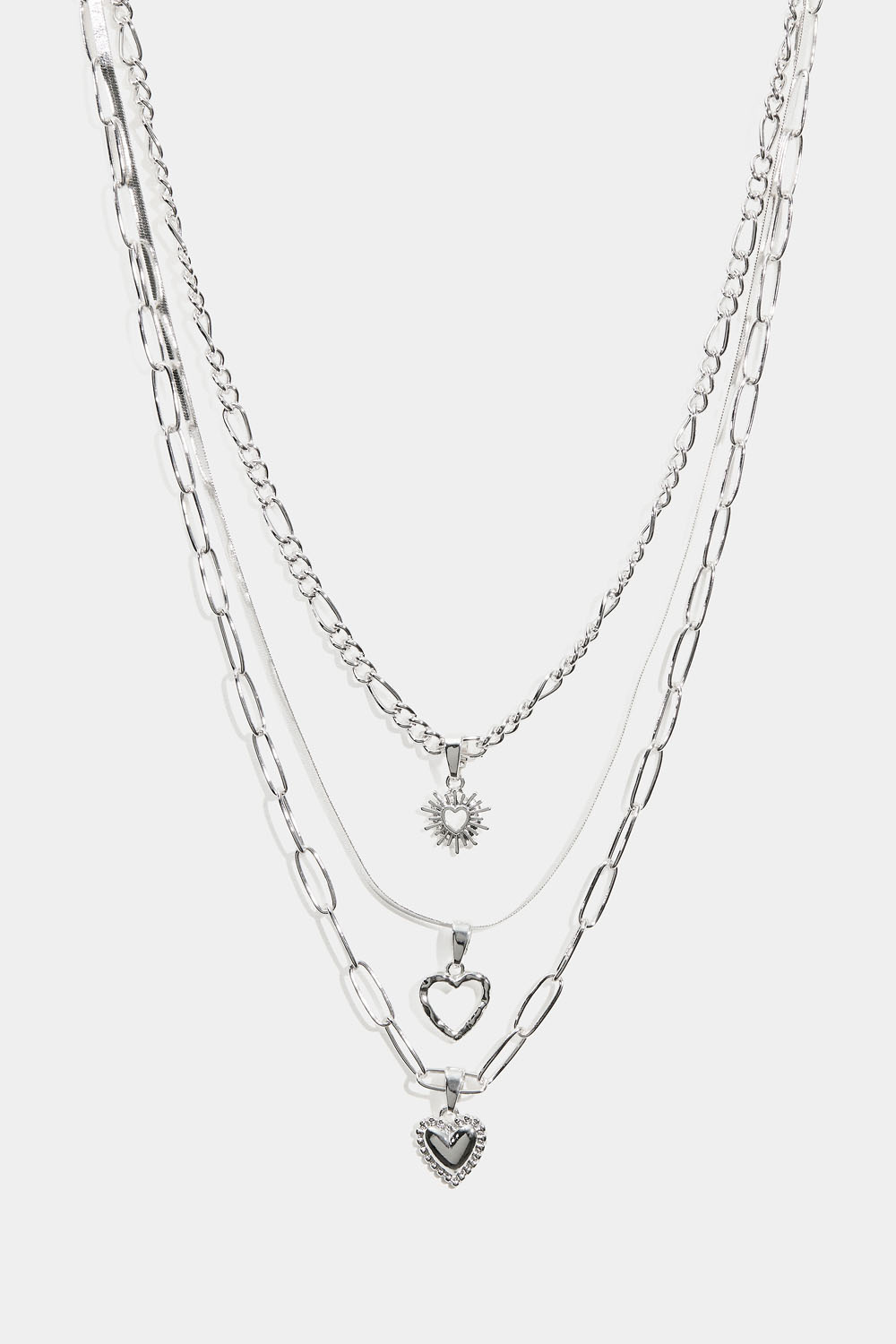 Trippelhalsband med hängsmycken