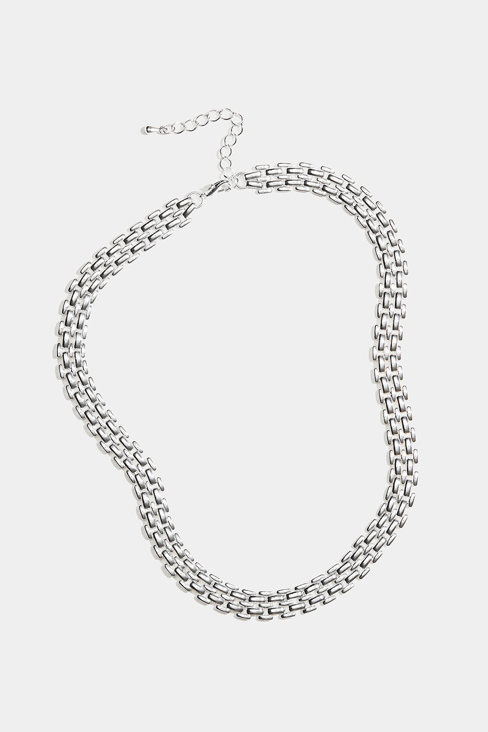 Brett halsband med tät kedja