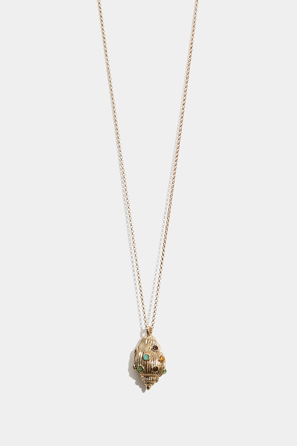 Långt halsband med snäcka
