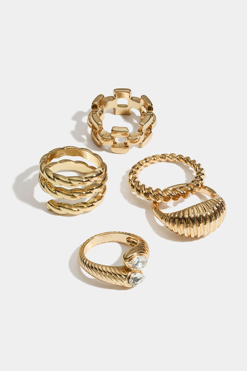 Guldfärgade räfflade ringar i olika design, 5-pack