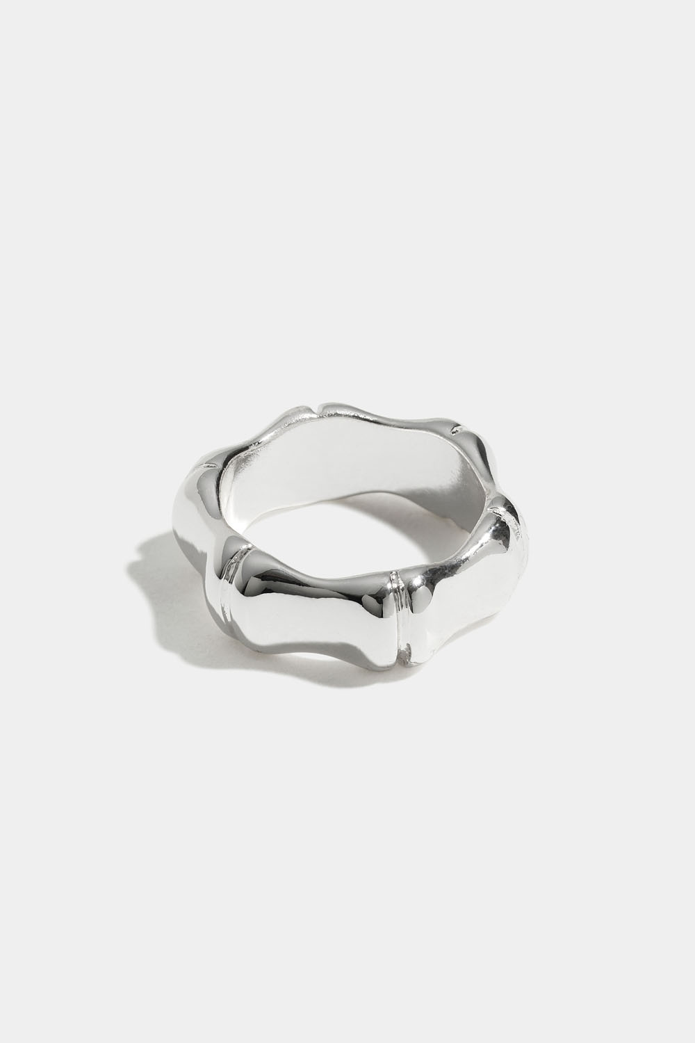 Ring med rundad design