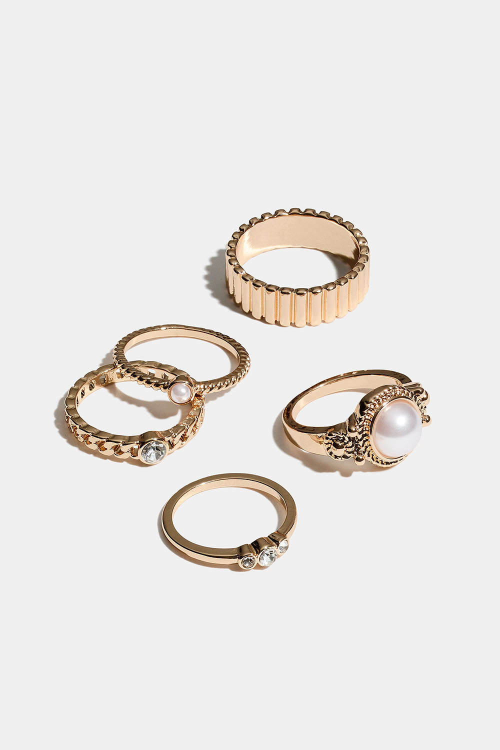Guldfärgade ringar i olika storlekar med pärlor och glasstenar, 5-pack