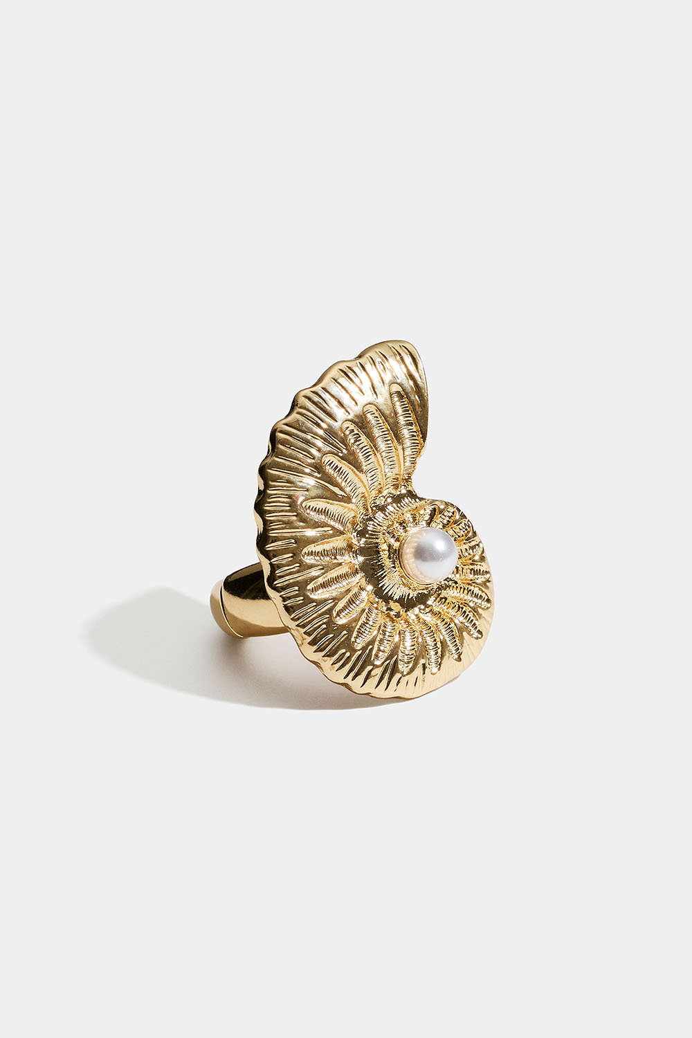 Elastisk ring med snäcka och vita pärla