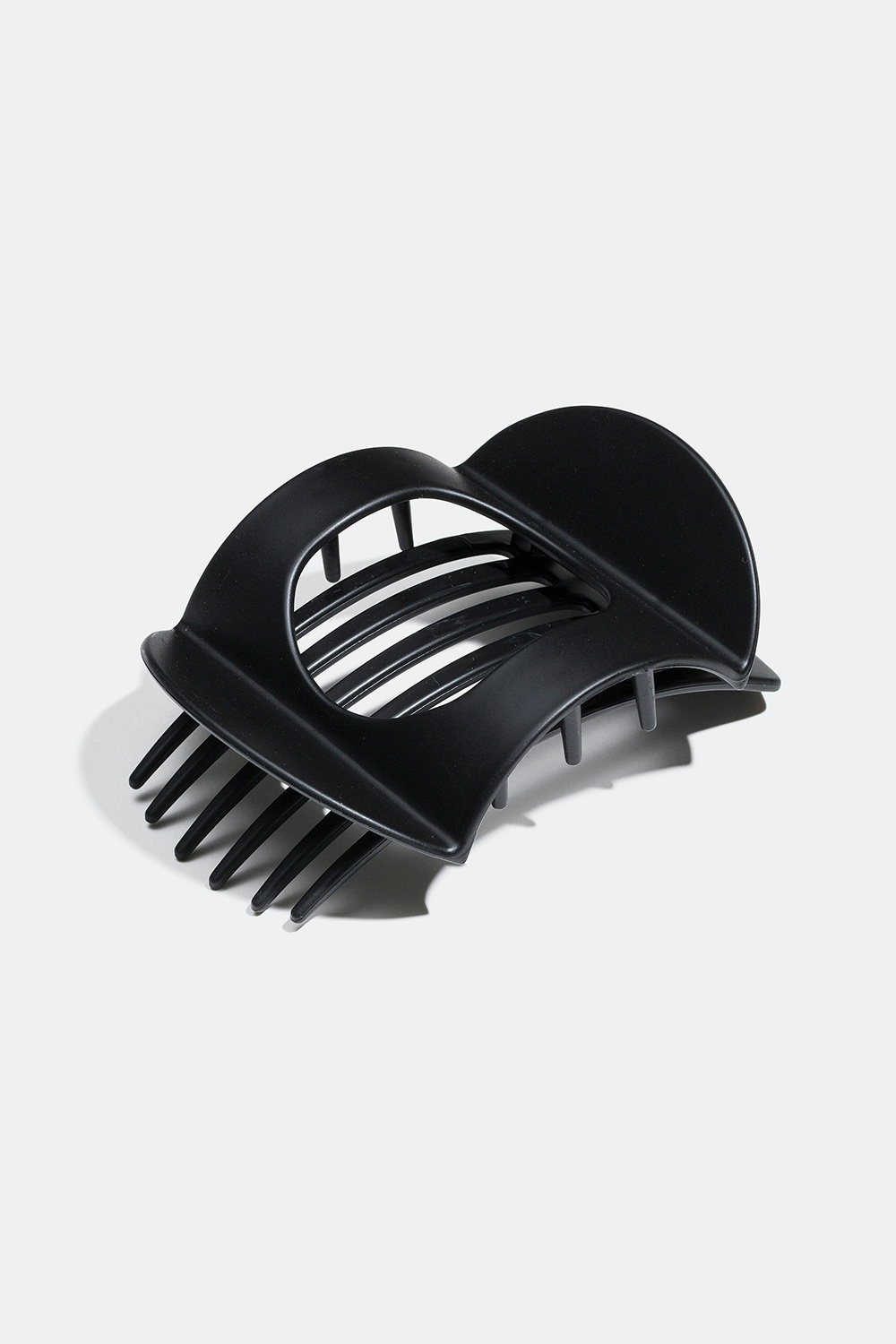 Platt hårklämma med matt struktur