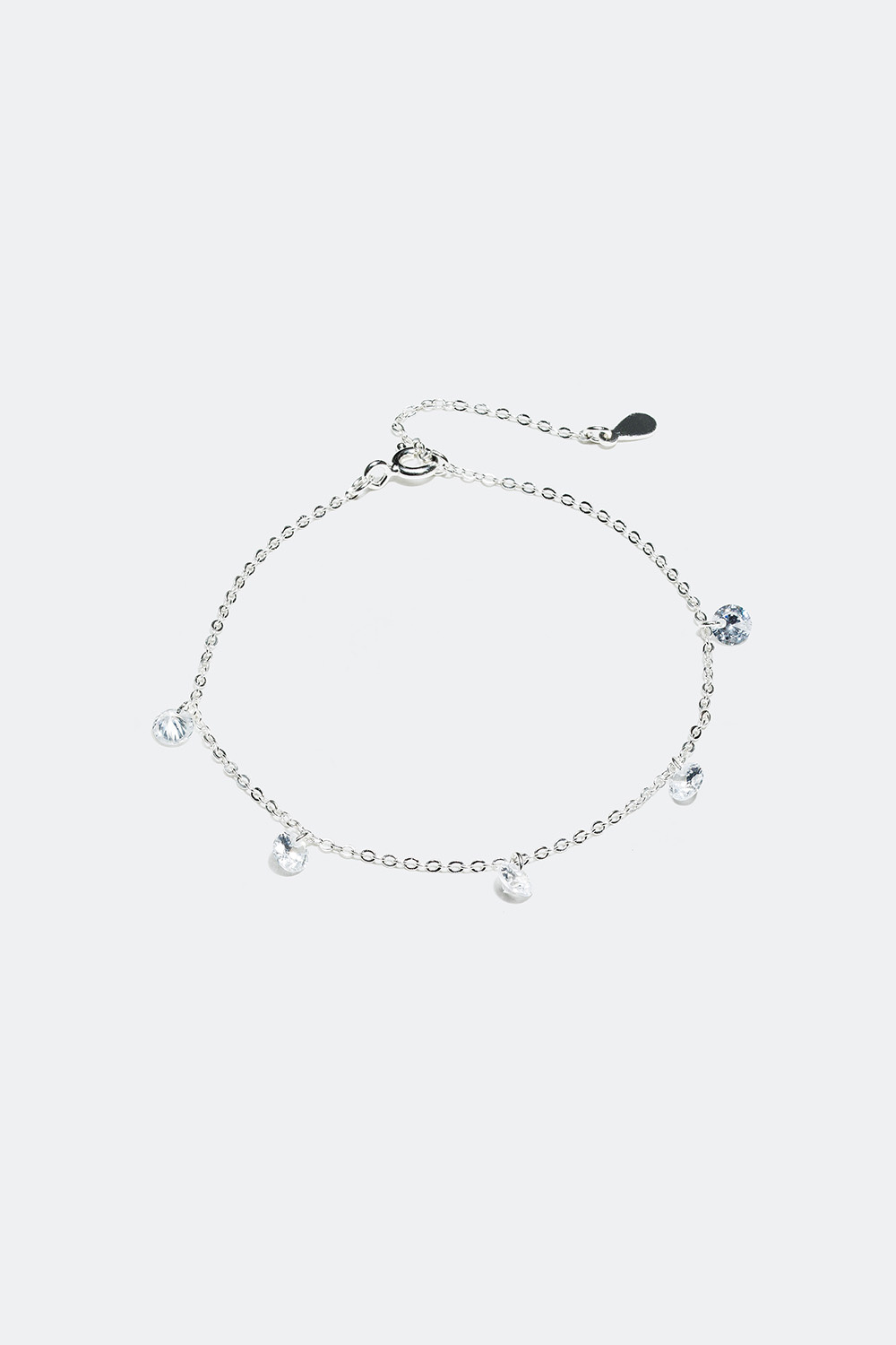 Silverarmband med dekorativa Cubic Zirconia stenar