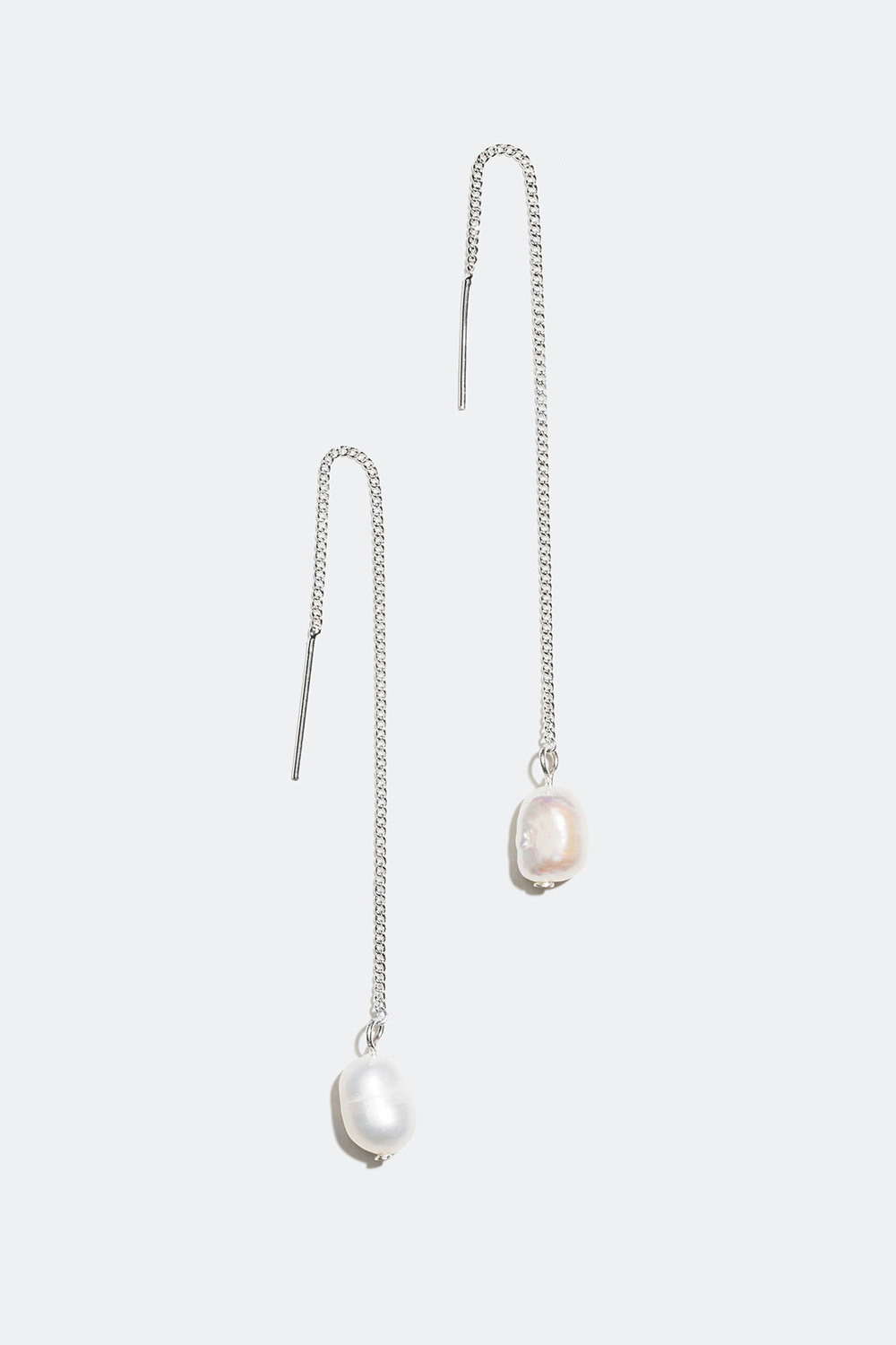 Kedjeörhängen med plastpärla