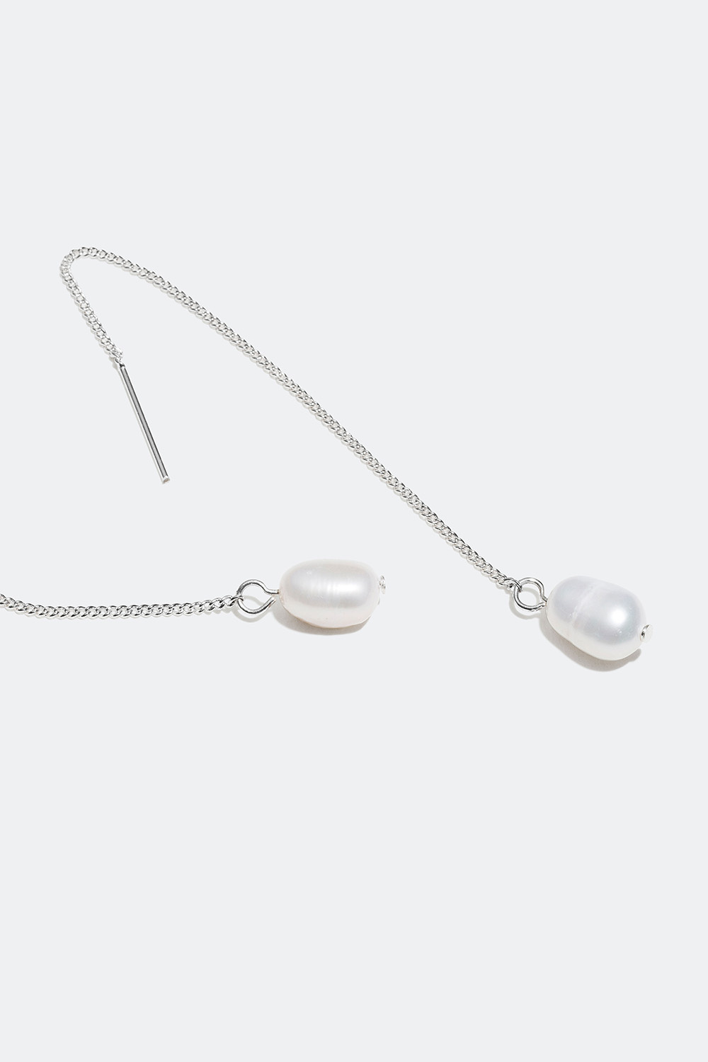 Kedjeörhängen med plastpärla