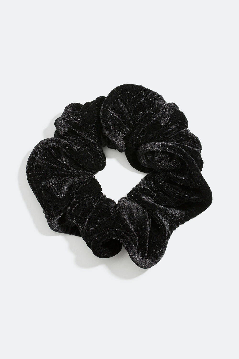 Scrunchie i sammetsimitation med markerad kant