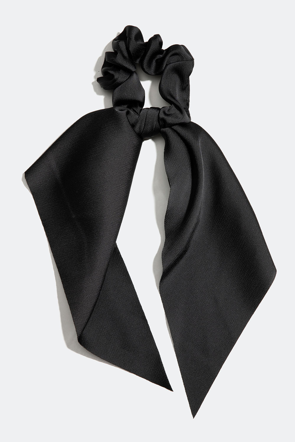Svart scrunchie tail