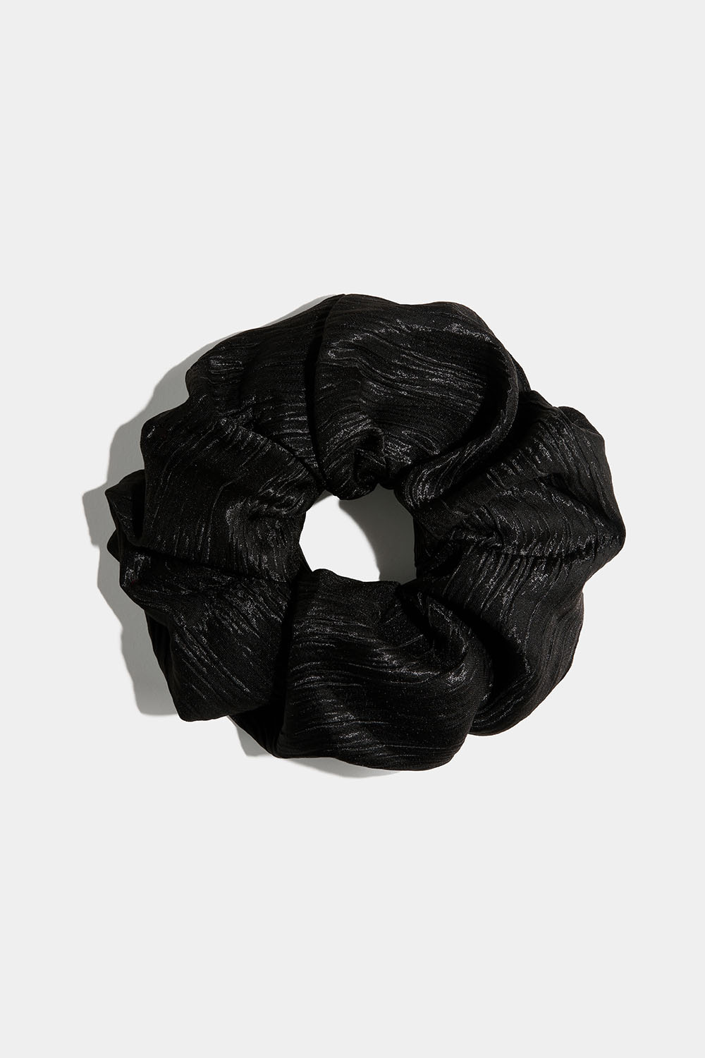 Stor svart skimrig scrunchie