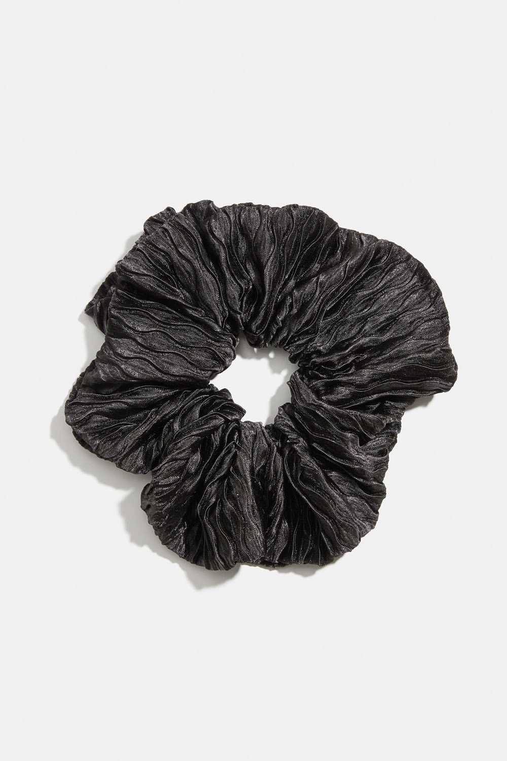 Svart scrunchie i texturerat tyg