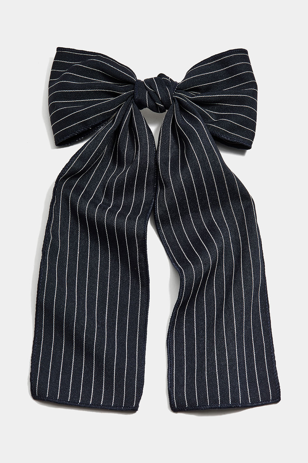 Hårspänne med kritstecksrandig rosett