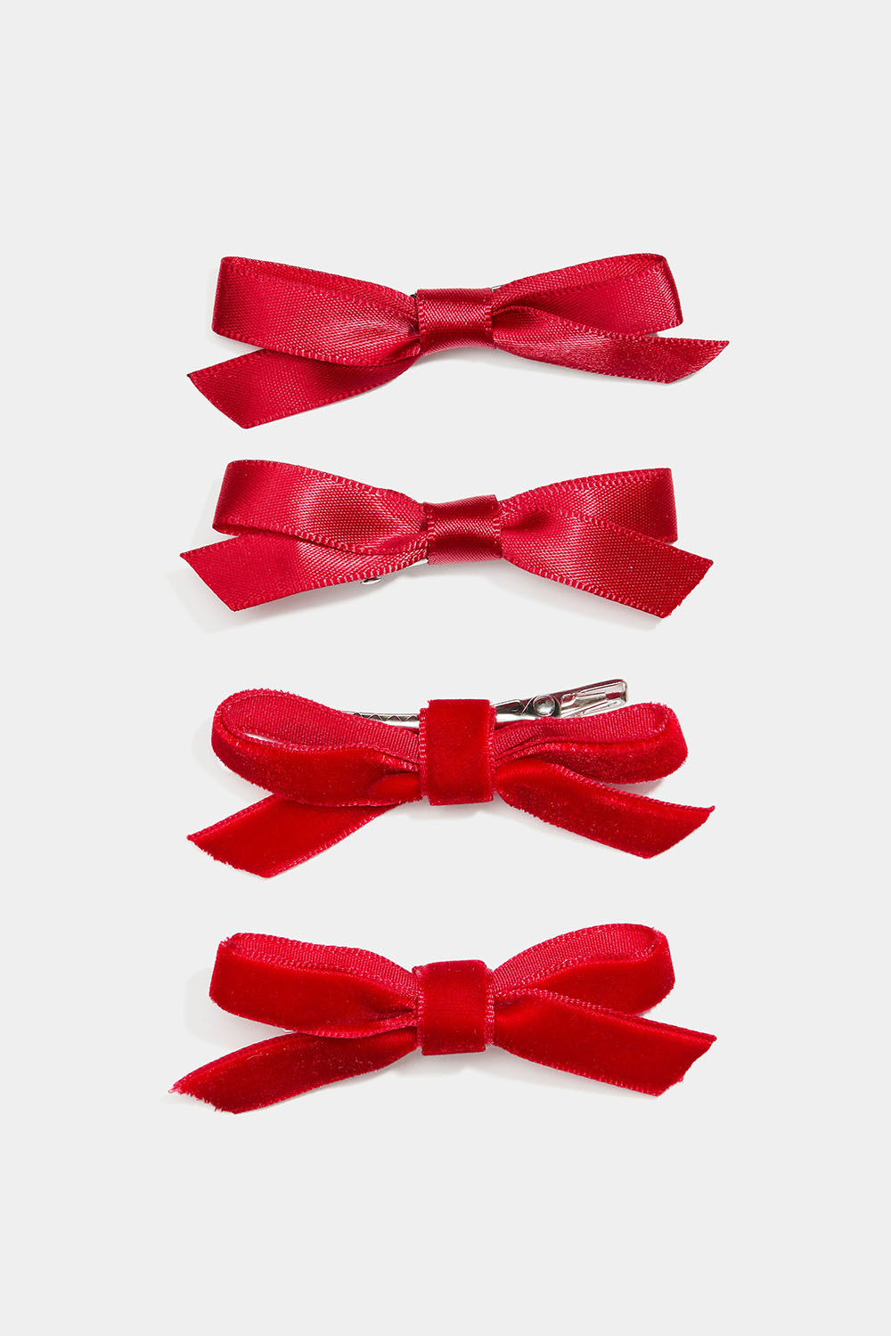 Hårspännen med röda rosetter i sammet och satin, 4-pack