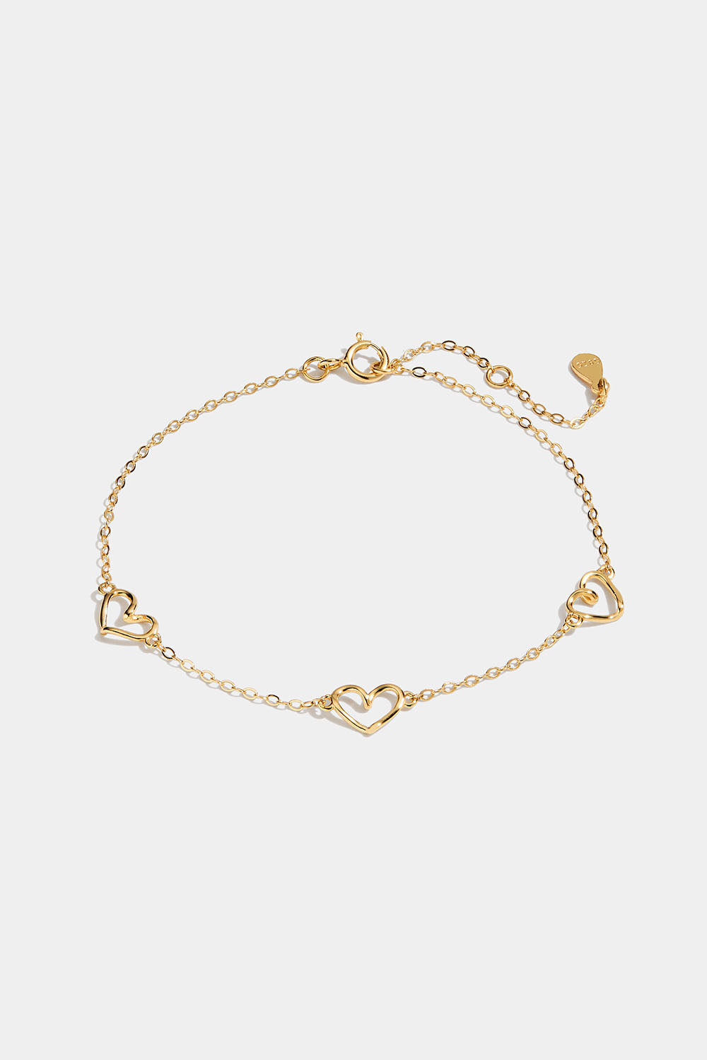 Tunt armband med hjärtan i 18k guldpläterat silver