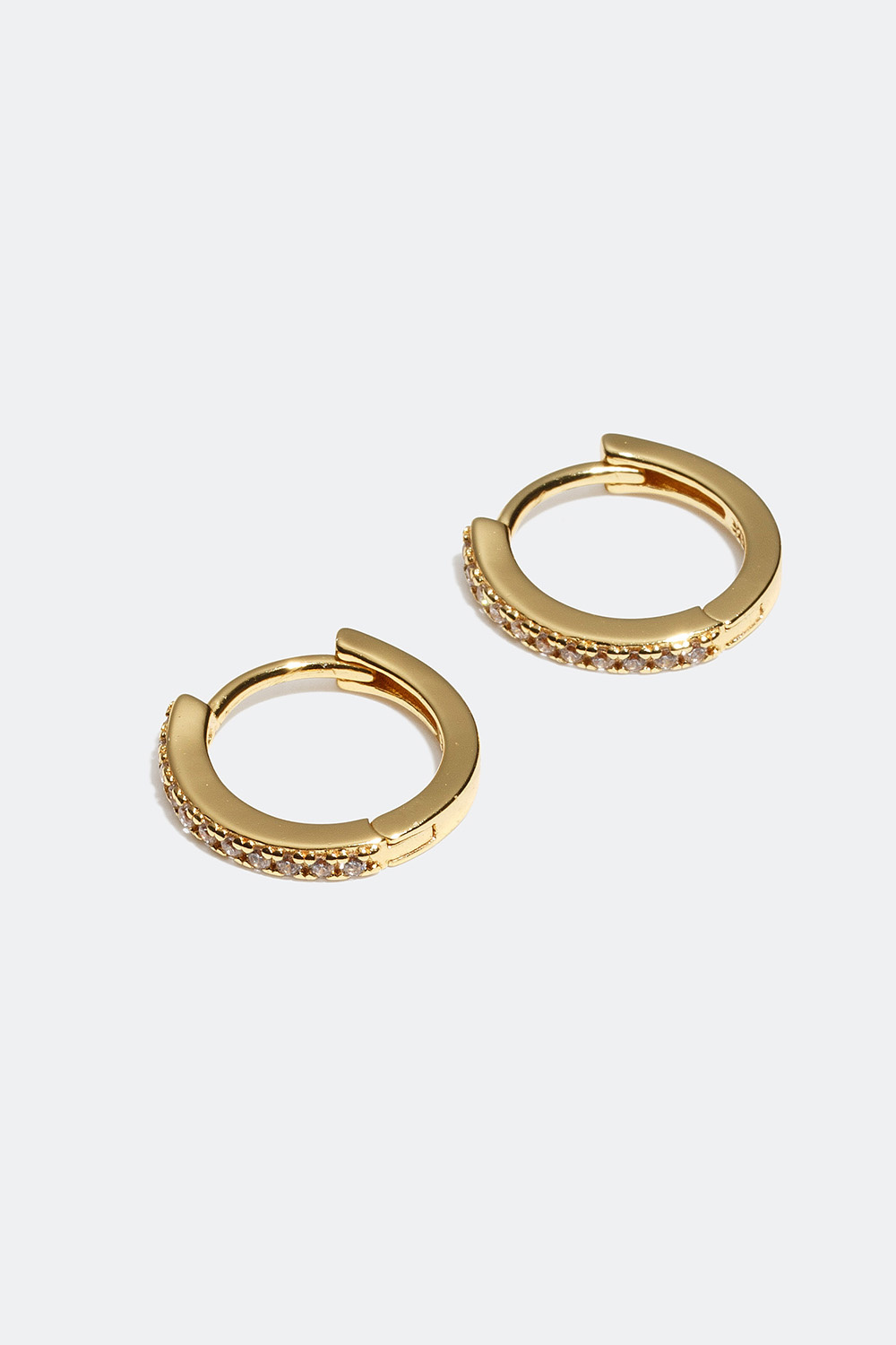 Små hoops med Cubic Zirconia stenar, förgyllda med 18K guld, 1,2 cm