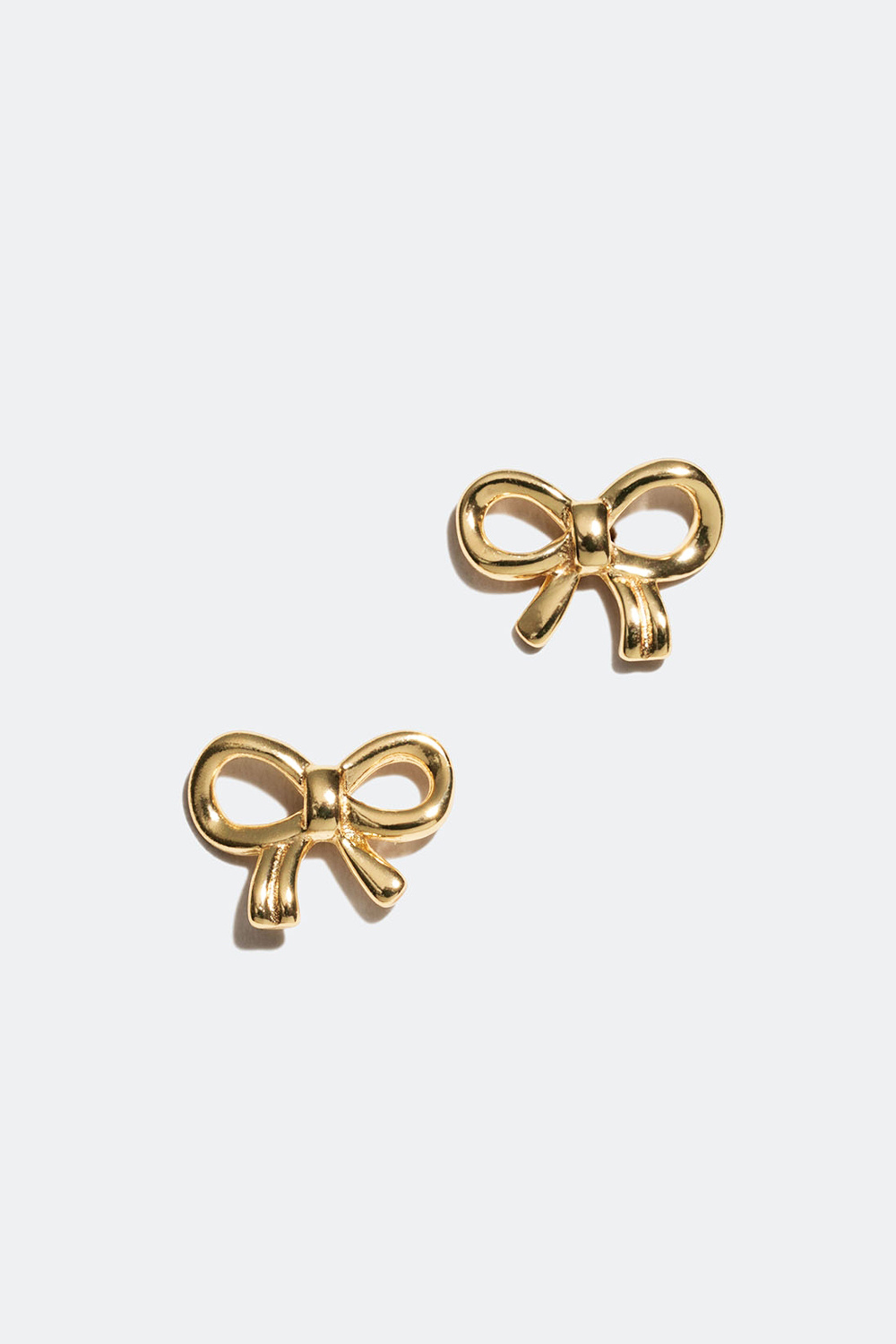 Örhängen i 18k guldpläterat äkta silver med rosetter