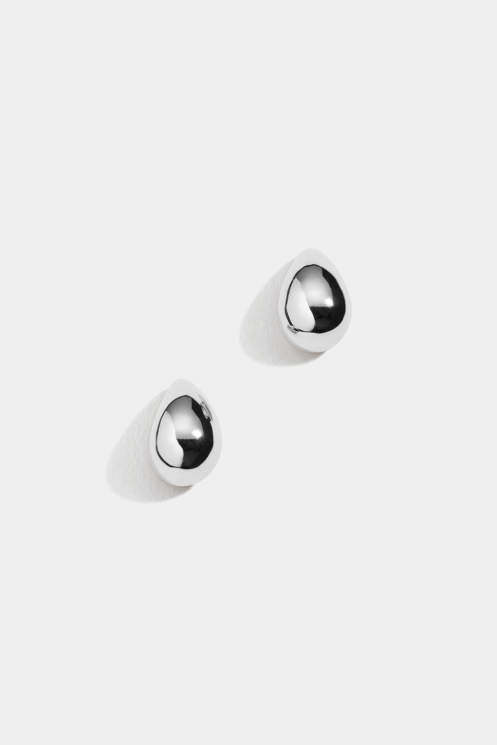 Chunky örhängen i äkta silver med droppformad design