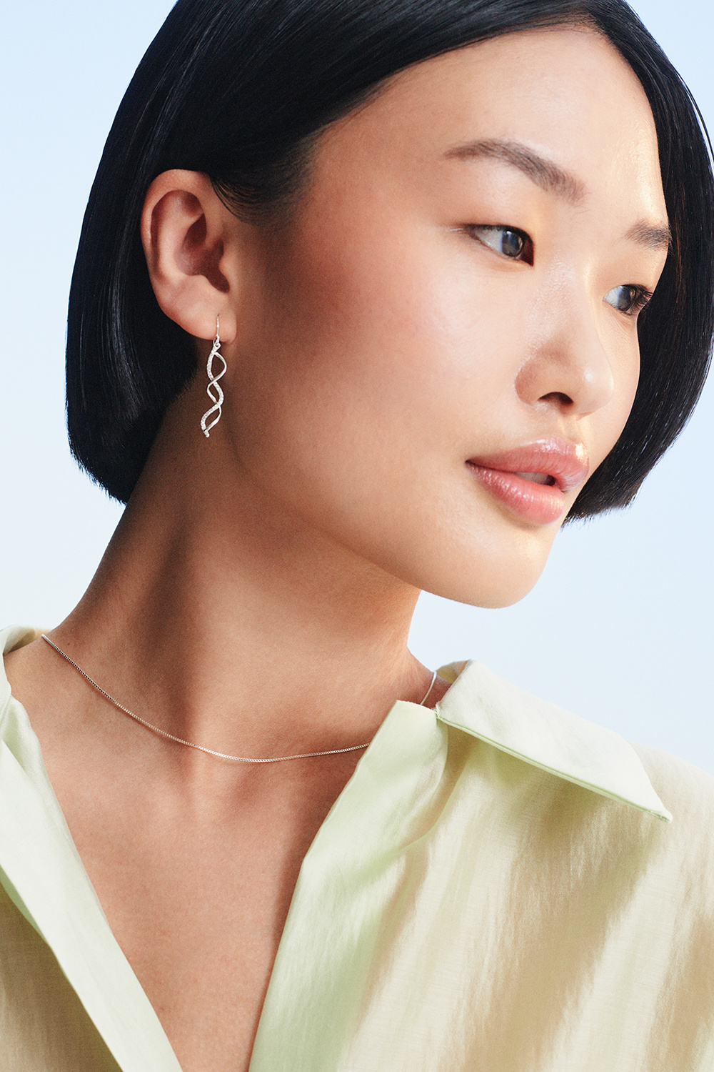 Tvinnade örhängen i äkta silver med Cubic Zirconia