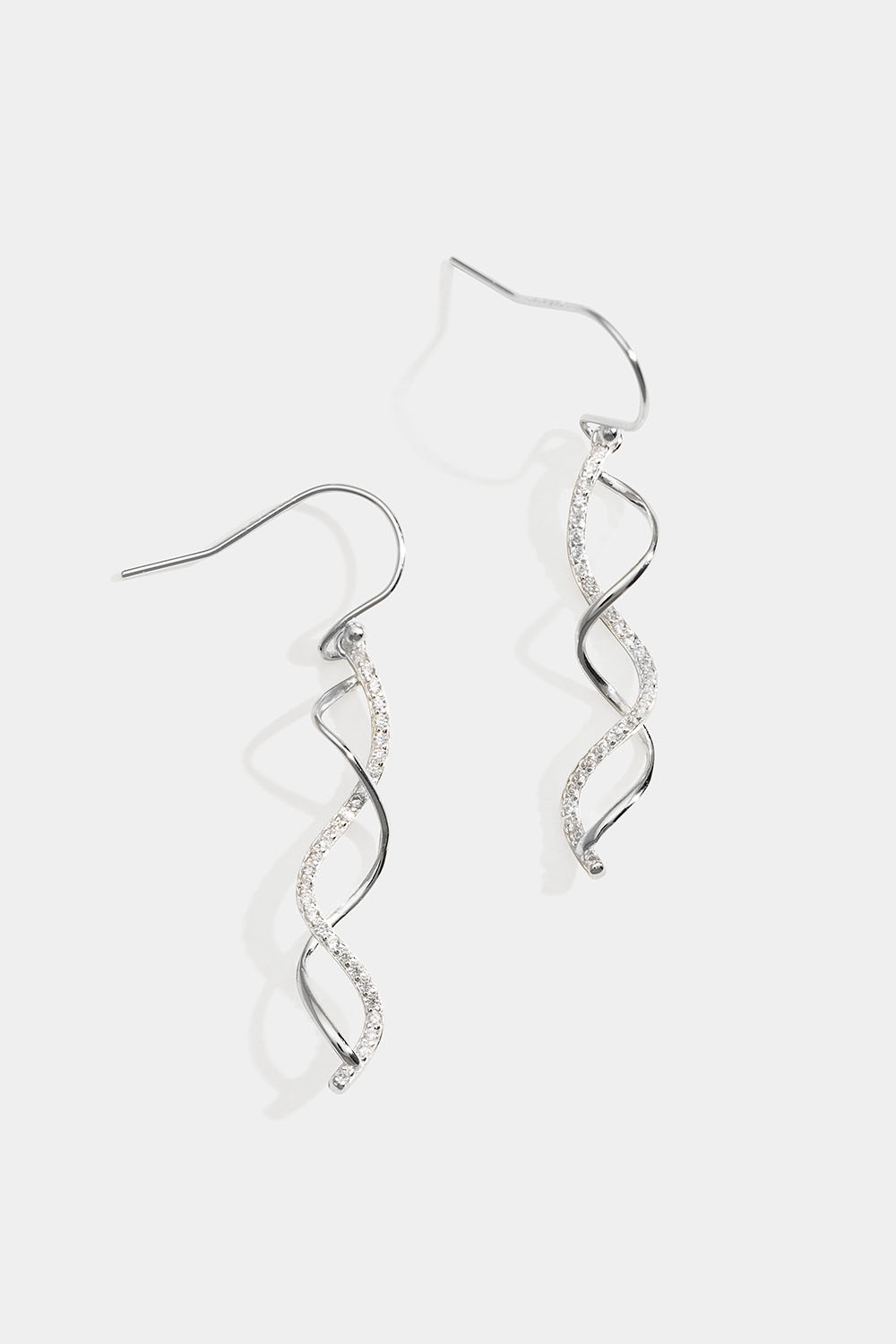 Tvinnade örhängen i äkta silver med Cubic Zirconia
