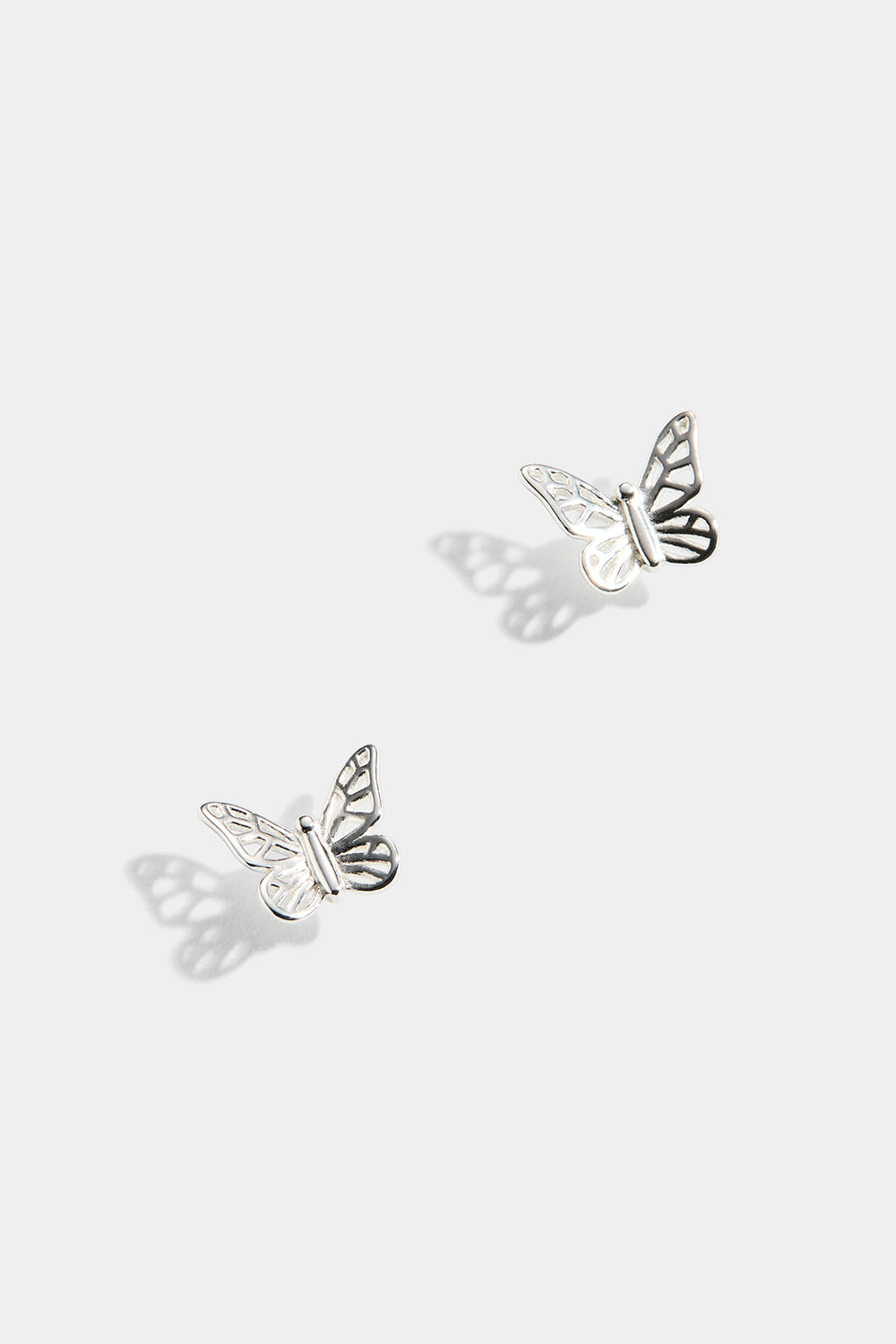 Studs i äkta silver med fjärilar