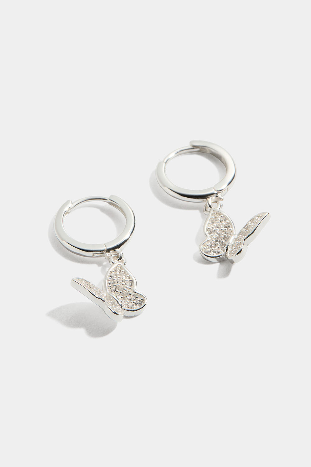 Hoops i äkta silver med fjärilar