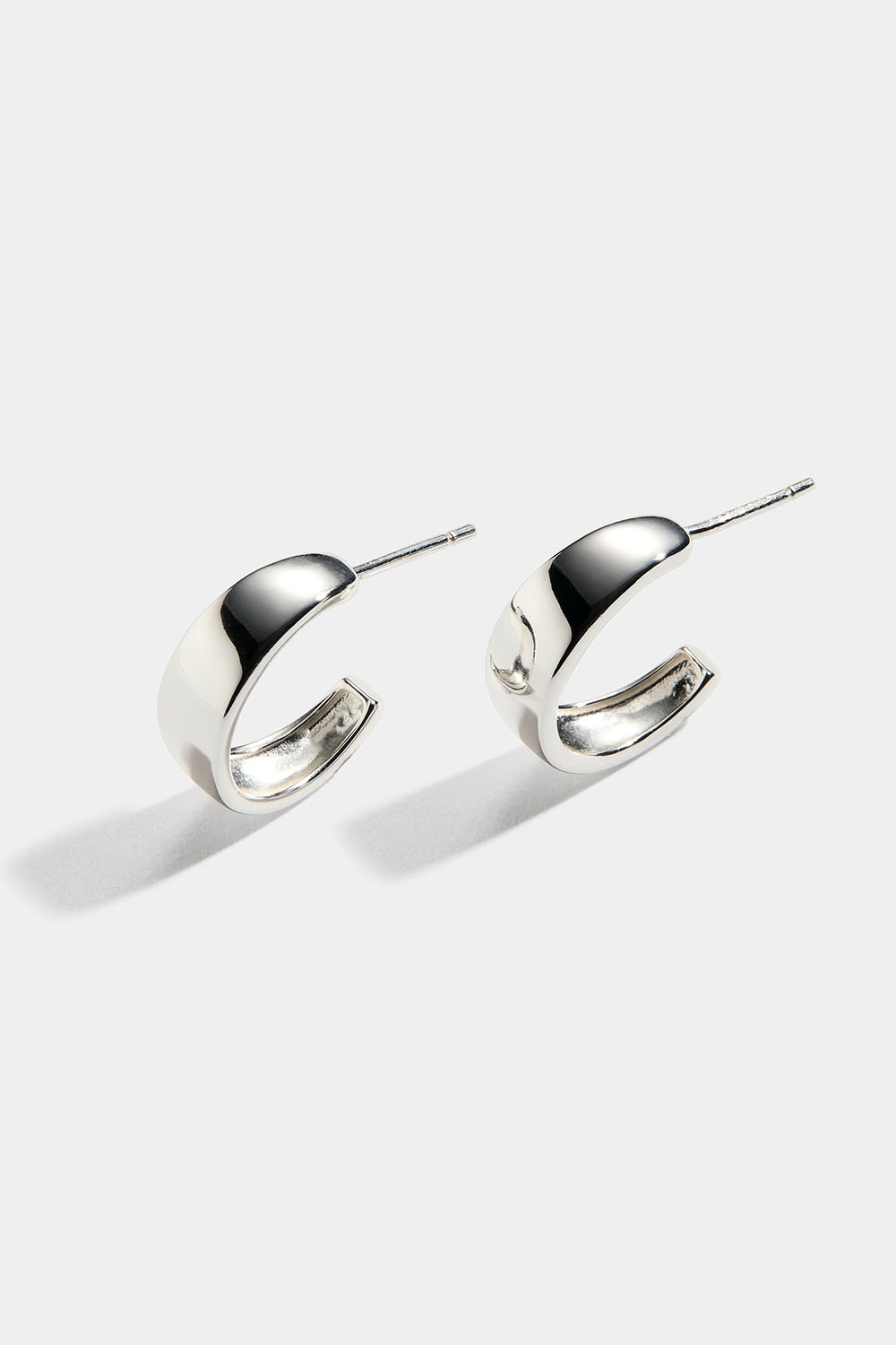 Breda hoops i äkta silver