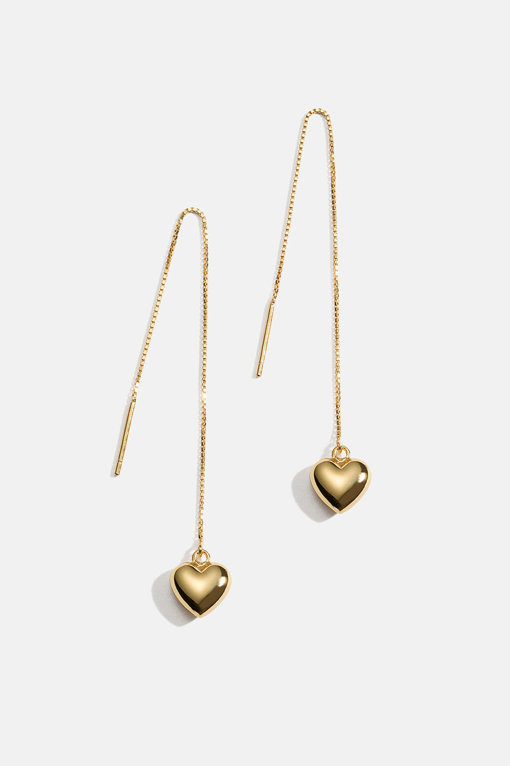 Kedjeörhängen i 18k guldpläterat äkta silver med fyllda hjärtan