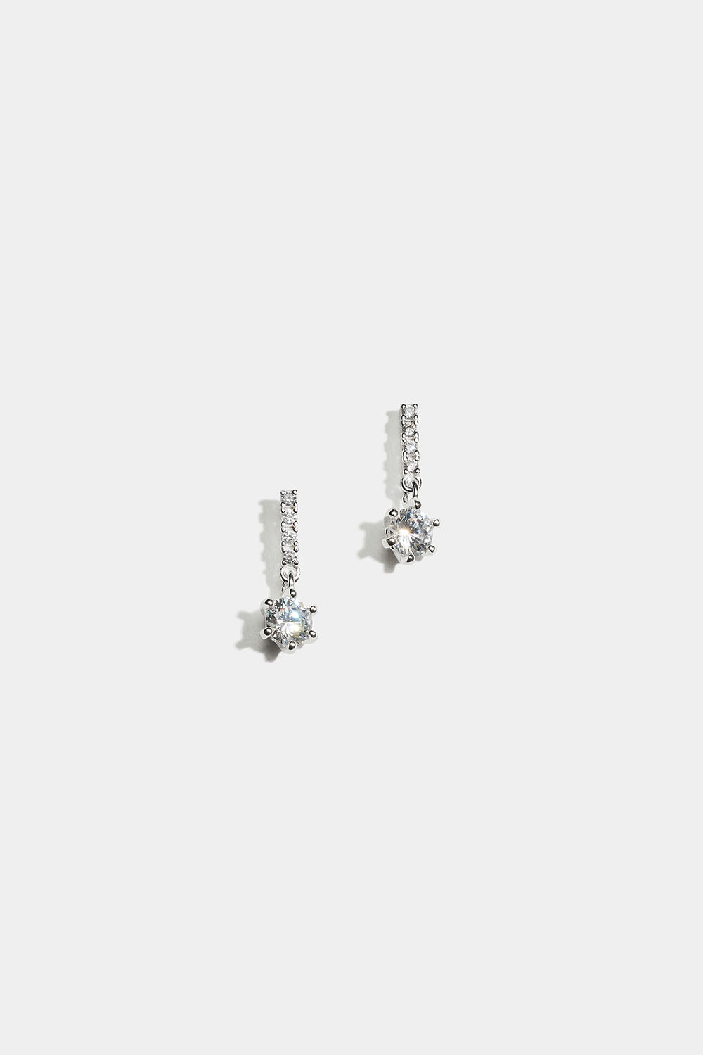 Örhängen i äkta silver med stavar och runda Cubic Zirconia-hängen