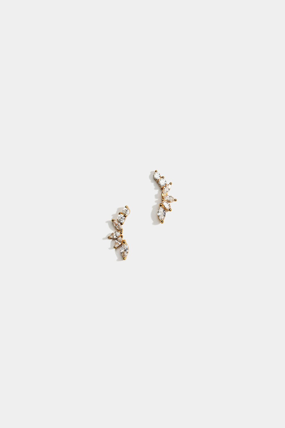 Små avlånga örhängen i 18k guldpläterat äkta silver med Cubic Zirconia