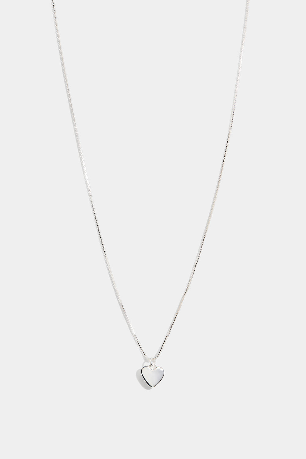 Halsband i äkta silver med fyllt hjärta