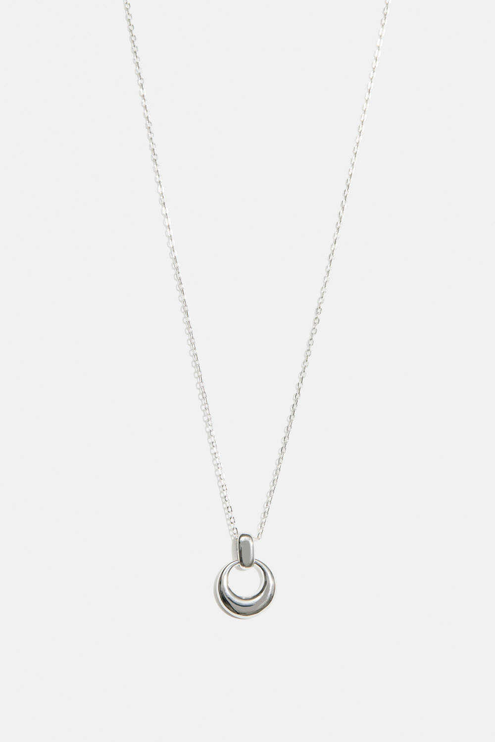 Halsband i äkta silver med cirkelhänge