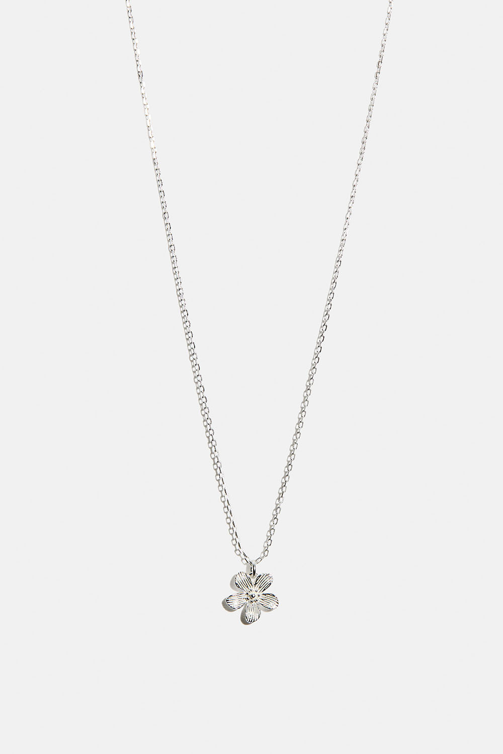 Halsband i äkta silver med texturerade blomma