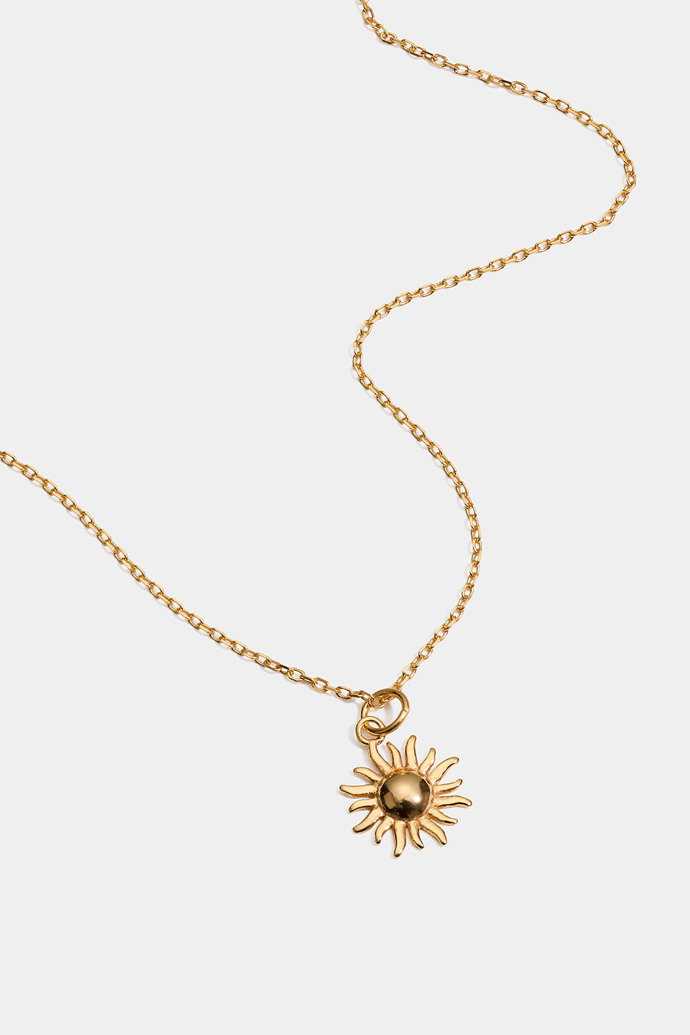 Halsband i 18k guldpläterat äkta silver med sol