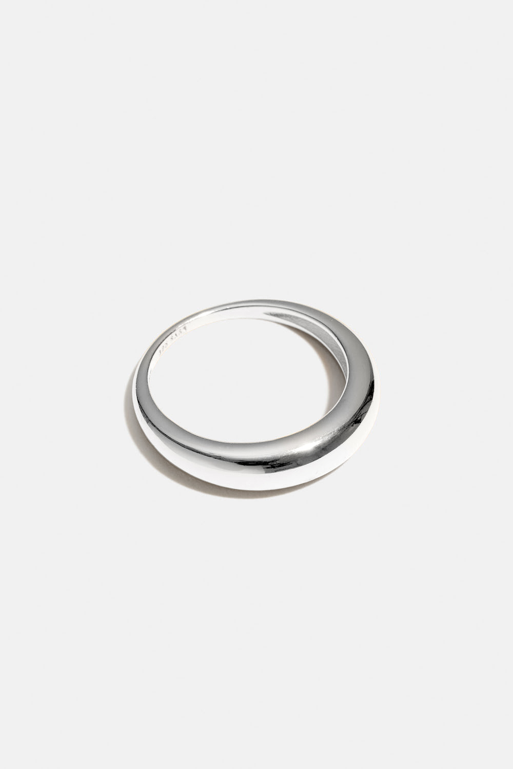 Klassisk rundad ring i äkta silver