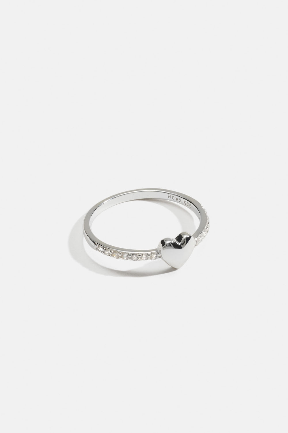 Ring i äkta silver med litet hjärta och Cubic Zirconia