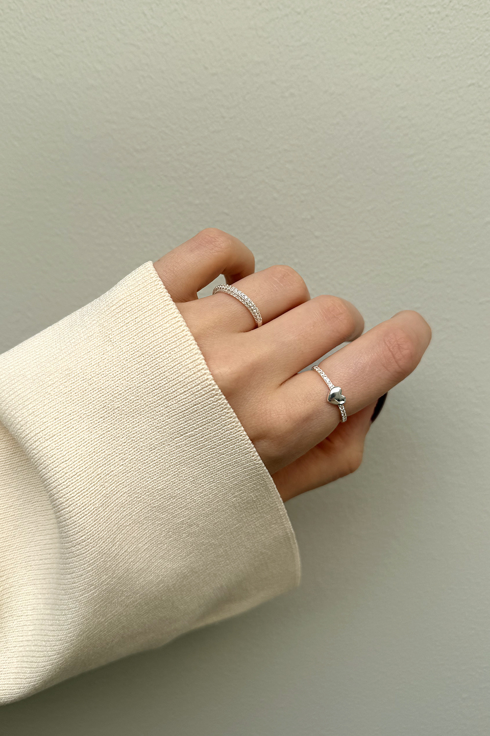 Ring i äkta silver med litet hjärta och Cubic Zirconia