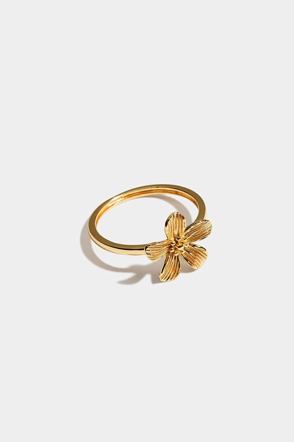 Ring i 18k guldpläterat äkta silver med blomma