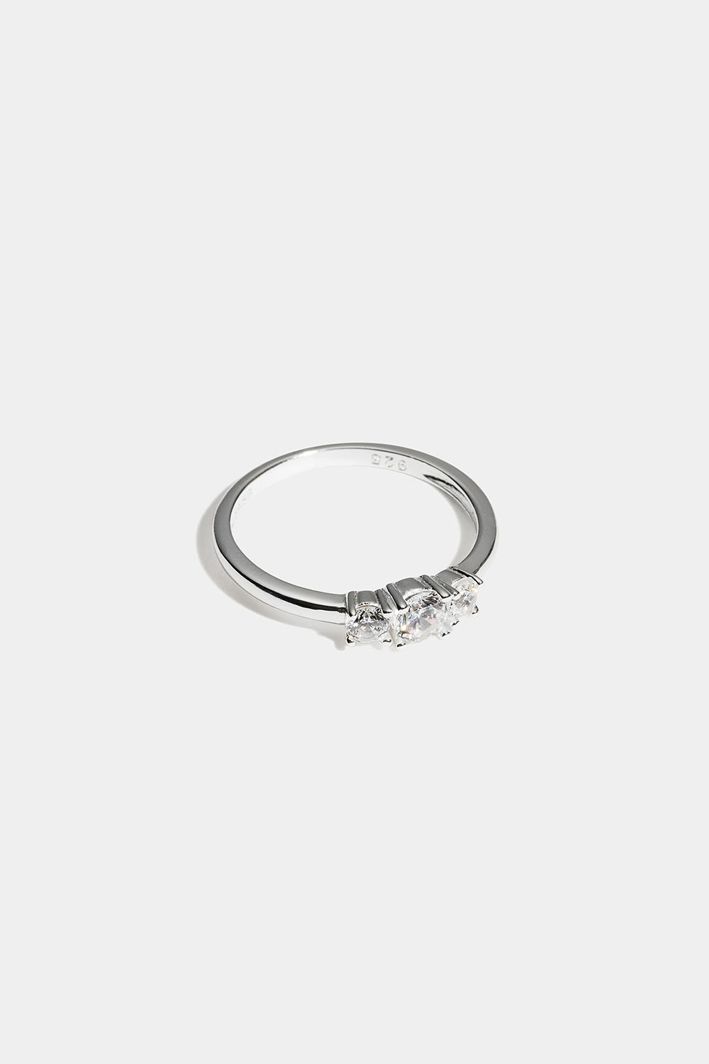 Ring i äkta silver med tre Cubic Zirconia stenar